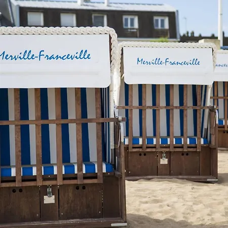 Maison De Charme A Merville-franceville-plage, 10 Pers, Proche Mer, Grande Terrasse Et Independant - Fr-1-788-27 * Merville-Franceville-Plage