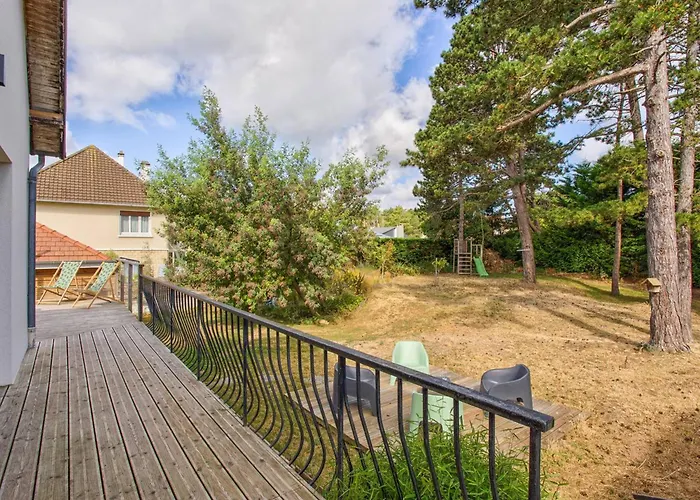 Maison De Charme A Merville-franceville-plage, 10 Pers, Proche Mer, Grande Terrasse Et Independant - Fr-1-788-27 玛维尔弗朗斯维尔