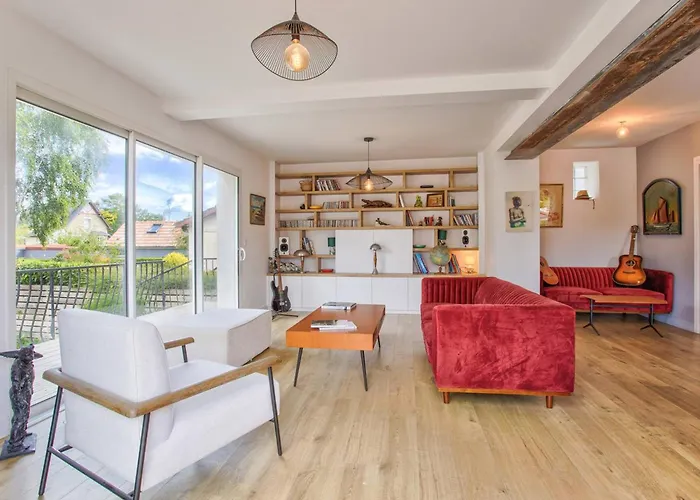 Maison De Charme A Merville-franceville-plage, 10 Pers, Proche Mer, Grande Terrasse Et Independant - Fr-1-788-27 * 玛维尔弗朗斯维尔