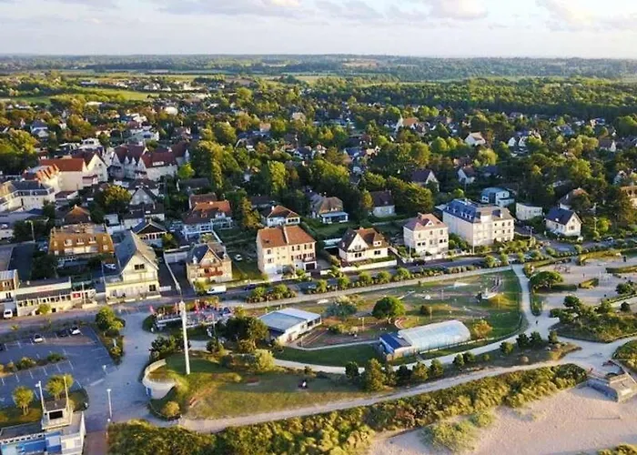 Maison De Charme A Merville-franceville-plage, 10 Pers, Proche Mer, Grande Terrasse Et Independant - Fr-1-788-27 度假居 玛维尔弗朗斯维尔